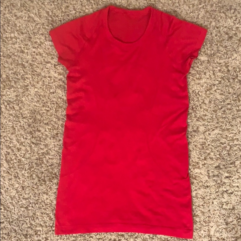 Lululemon Swiftly Tech Short Sleeve Crew size 8